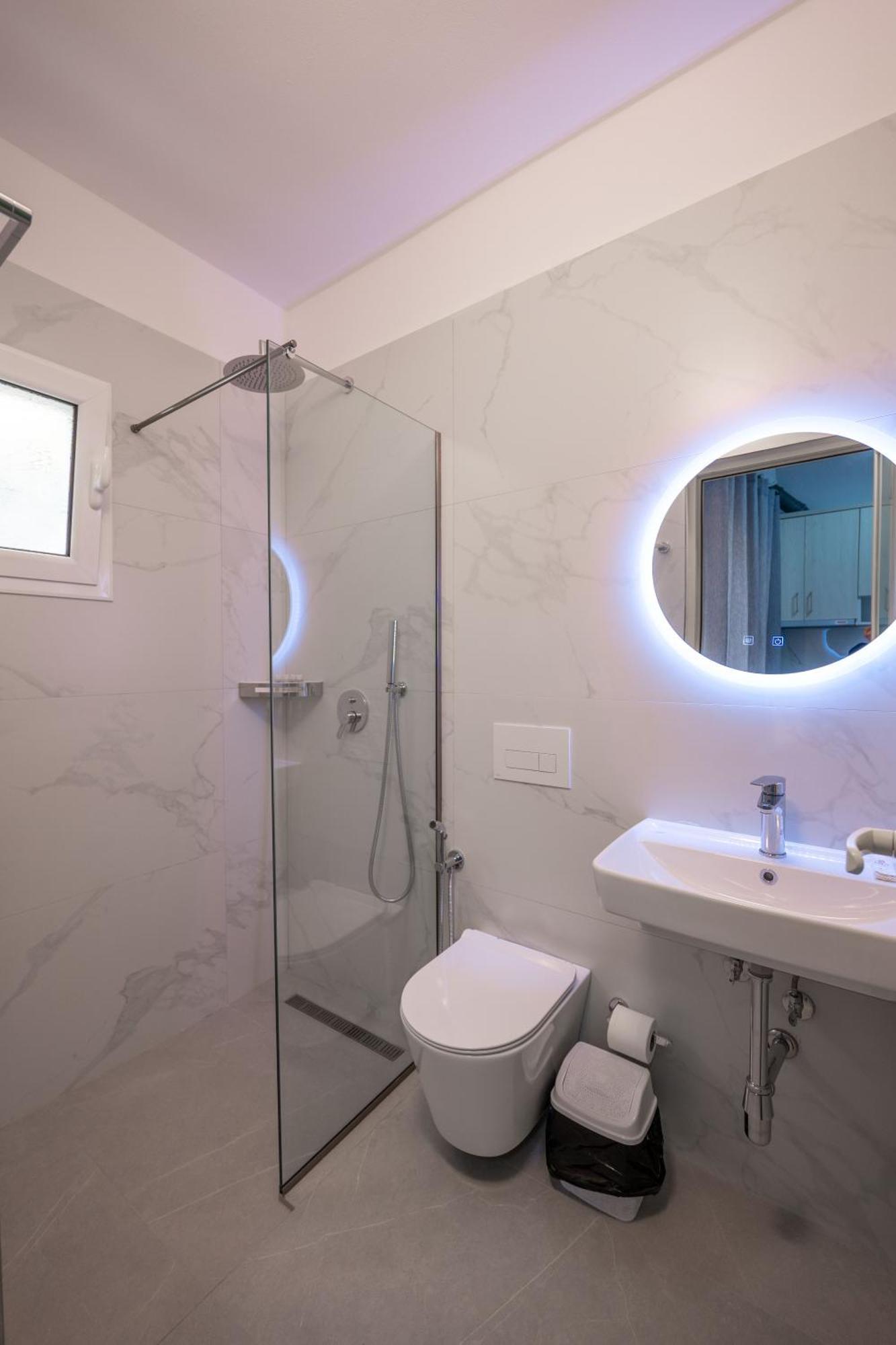 Villa Kale Sarandë エクステリア 写真