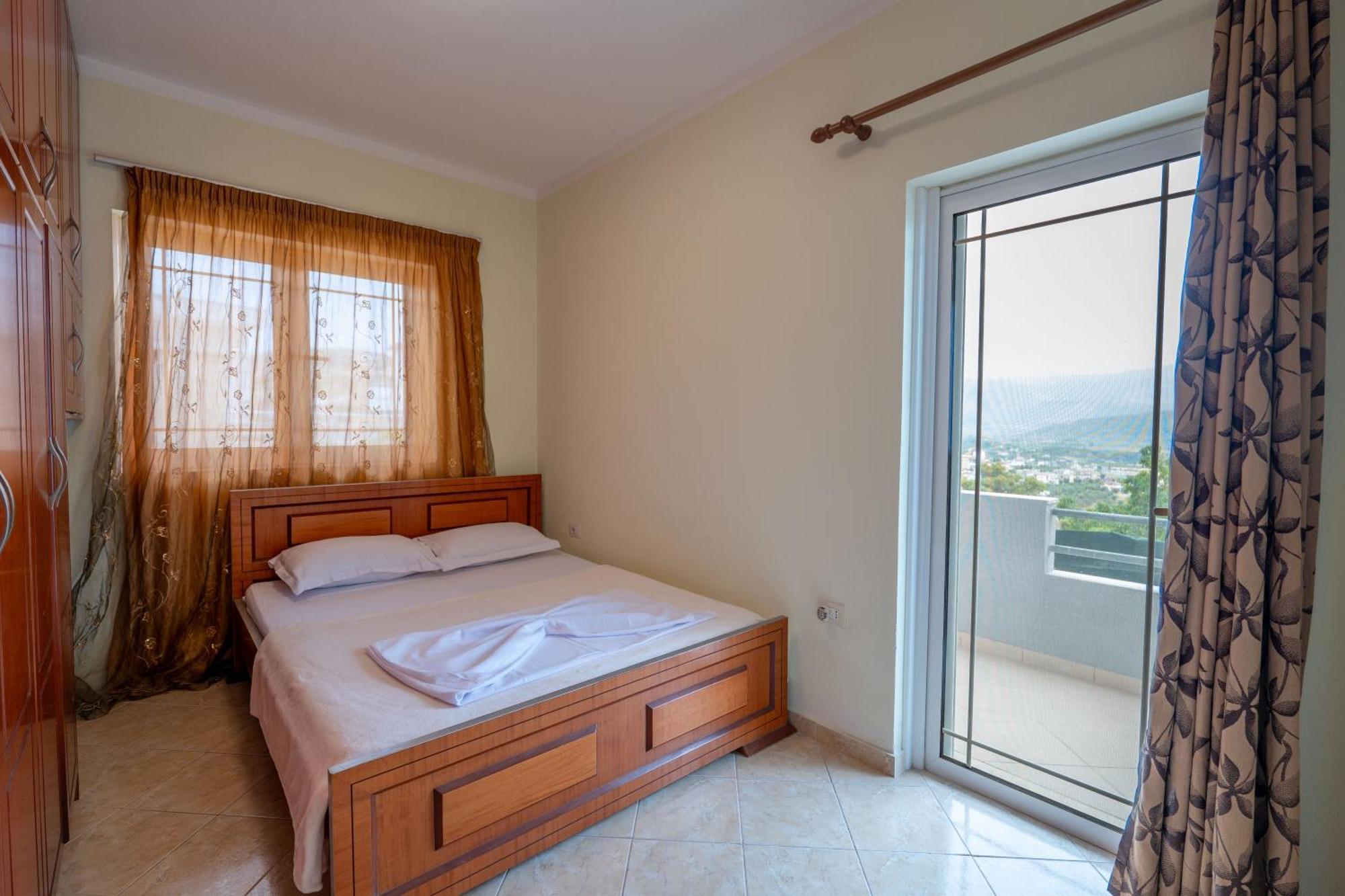 Villa Kale Sarandë エクステリア 写真